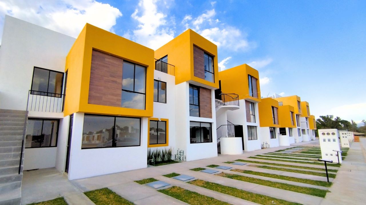 Fachada casa Modelo Burgos 1A en Fracc. Residencial Mayorazgo, Los Gómez — 3 recámaras, 1 baño, 89.38 m².