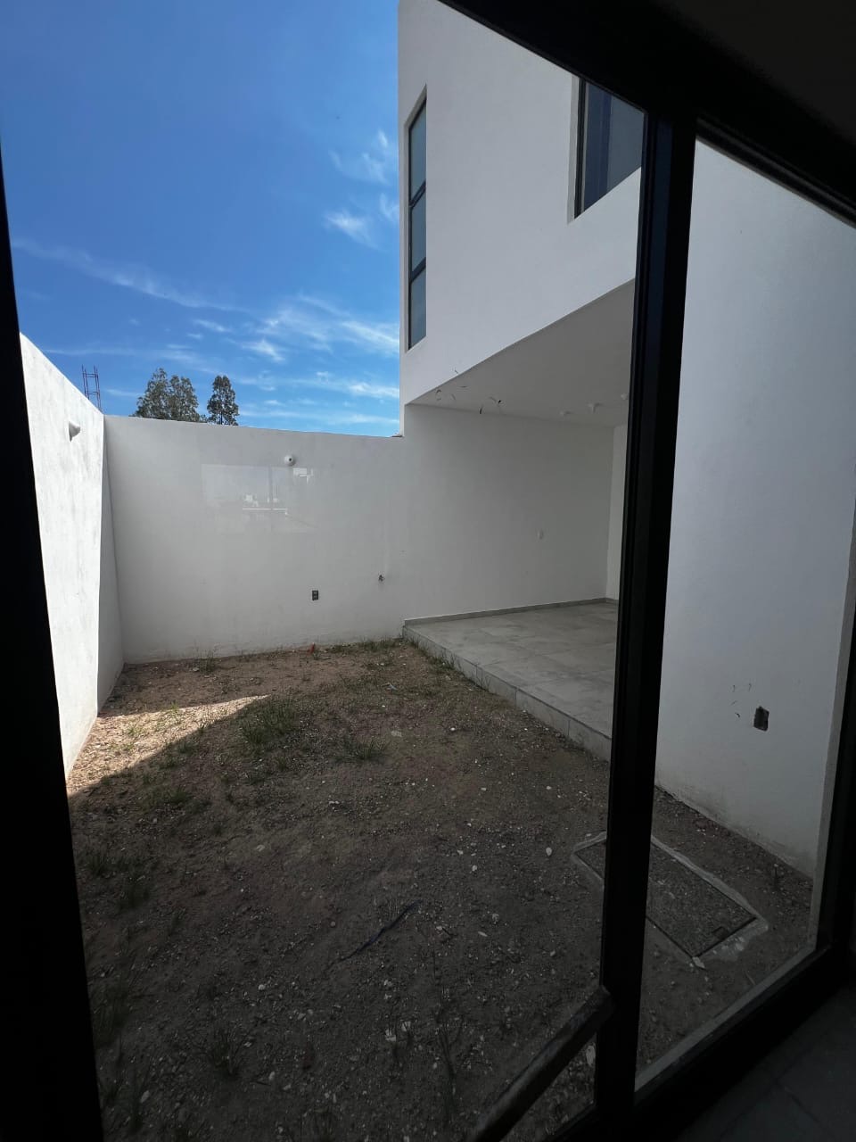 1e89cc51-7b9b-492a-ba19-e669b7b70810