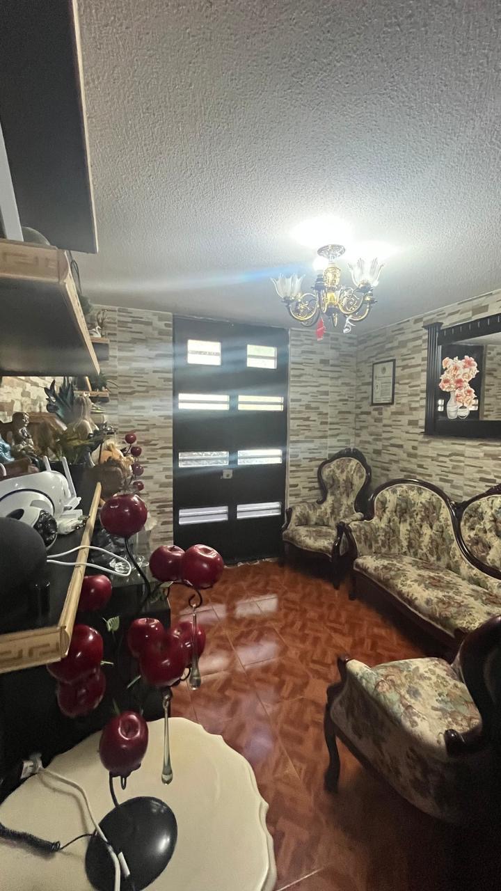 Fachada de casa en privada en Col. Centro, Soledad de Graciano Sánchez — 3 recámaras y cochera para 1 auto.