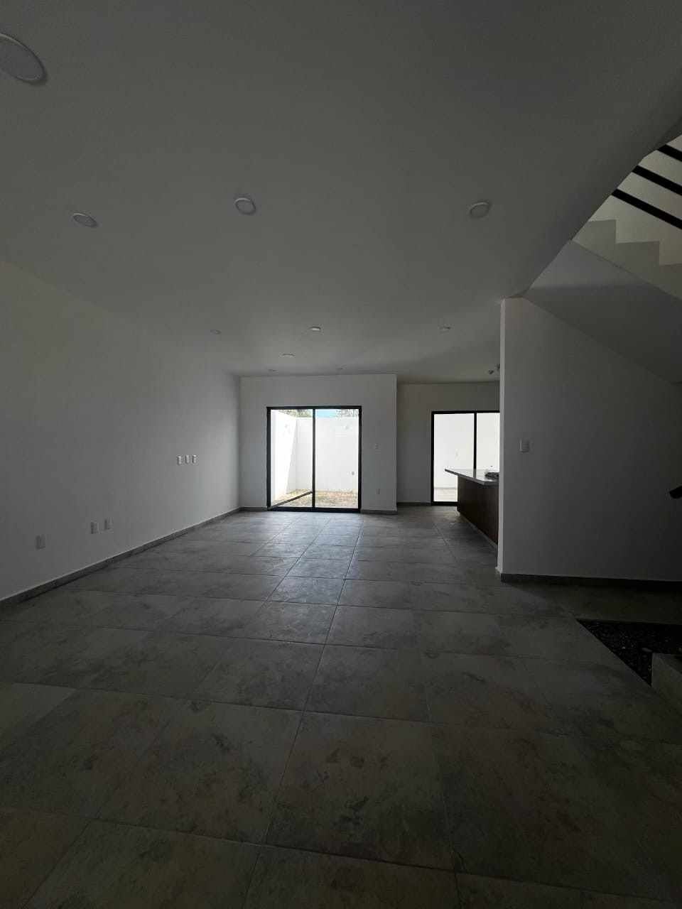 df499e5d-1742-4980-9b39-40929a00e136