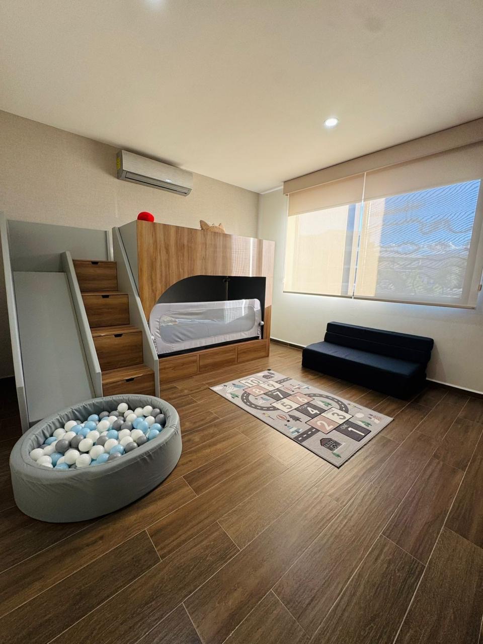 e3b4995f-02ad-4cf0-bc0a-b4b155c077c0