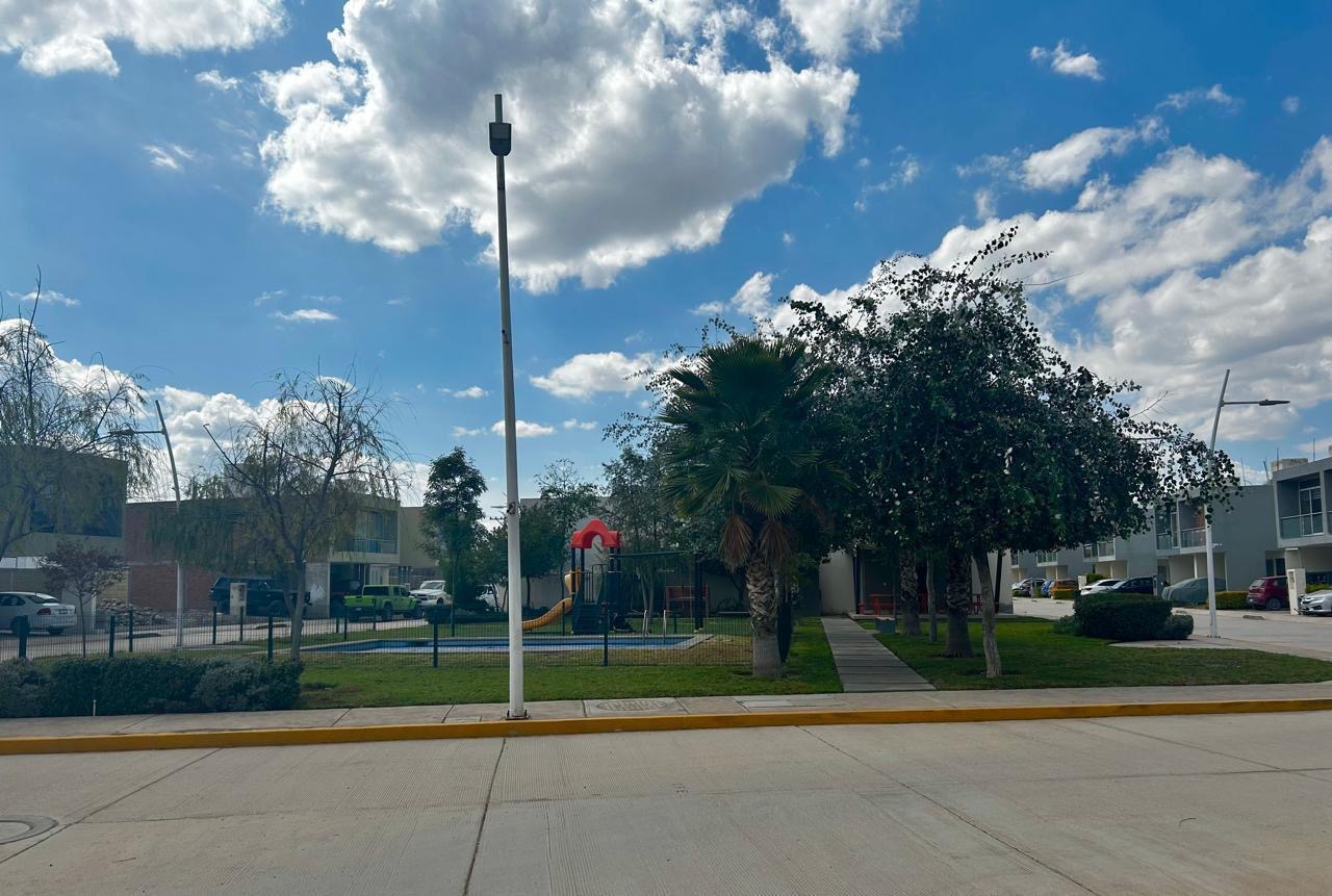 10f85b9a-dcb0-4959-8457-238f458efabe