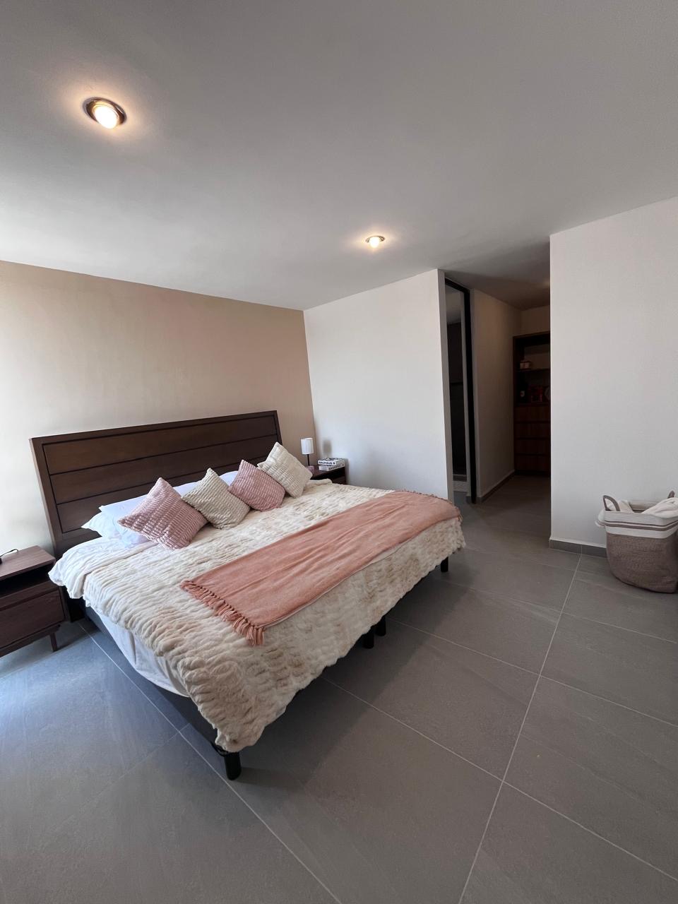 02fcb211-db85-4583-88e5-e53963cbac7f