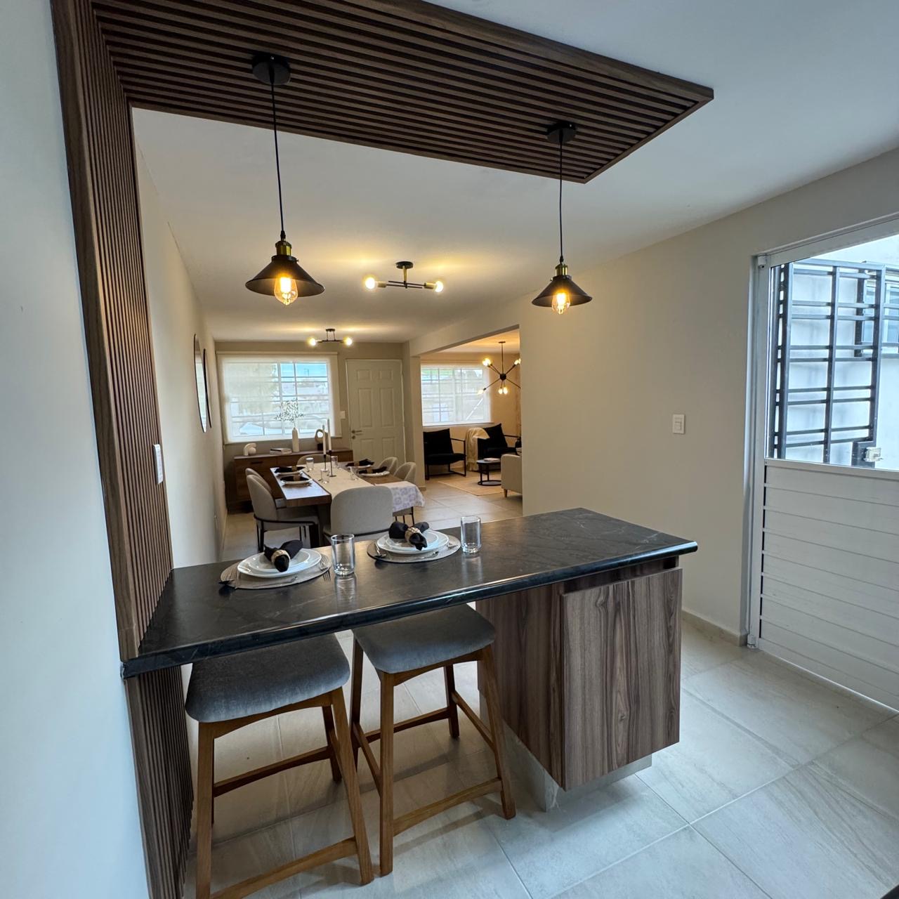 0de01258-00c4-40e0-8a97-f570b2d336a7