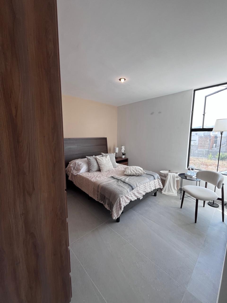 b26eeb90-1814-4f8d-a7f1-114c69eb697f