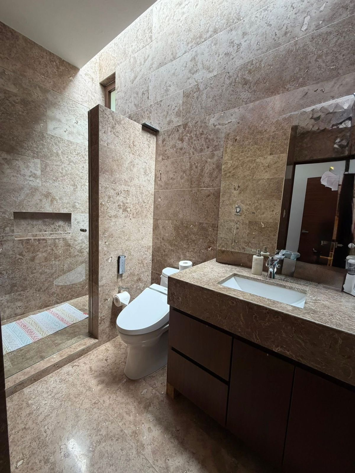 03f46829-4d0e-49cd-8f6e-375ee05bb963