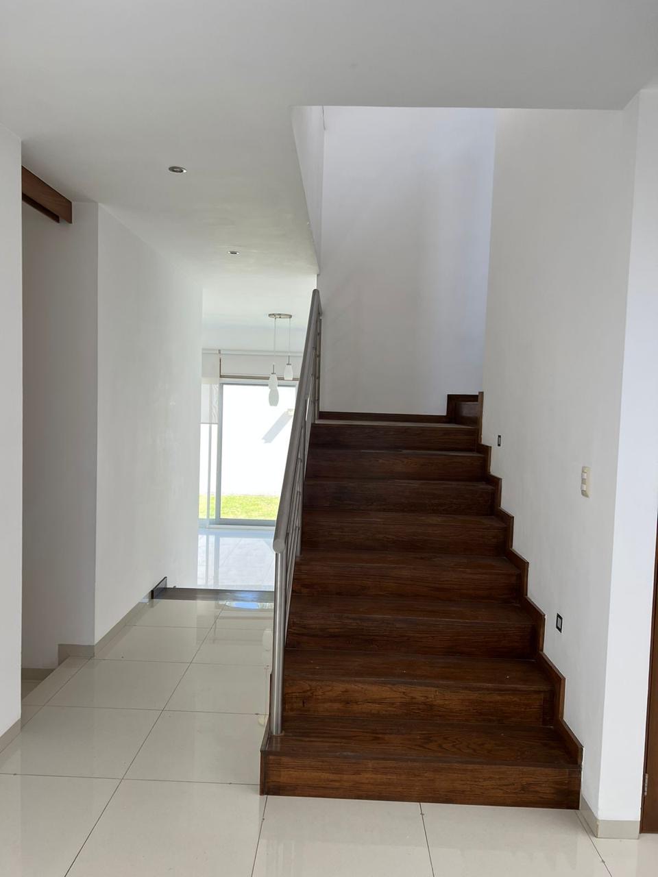 5d8633e1-6afa-40ab-a5b9-215f1a3f8af7