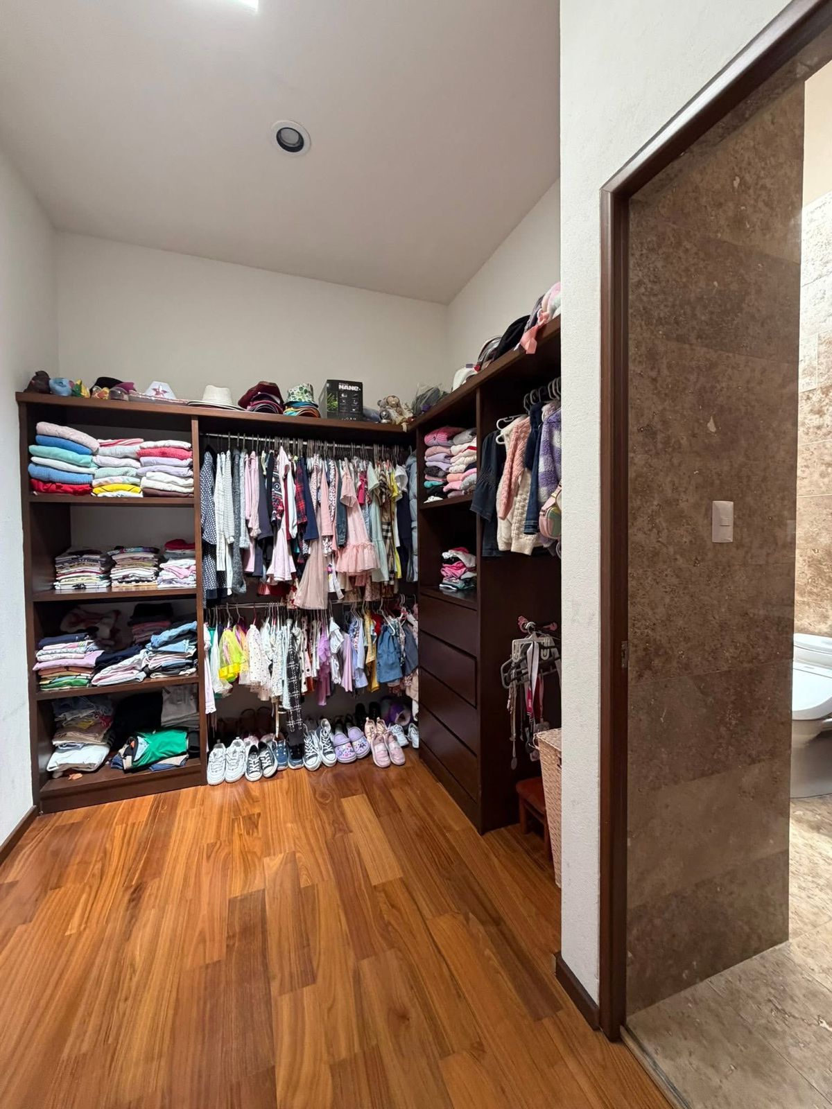 bde6e938-9543-40ea-8813-487f653778a8