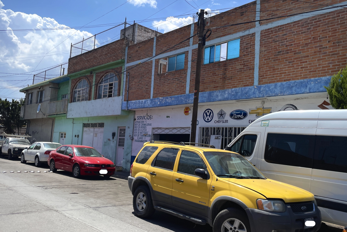 INMUEBLE COMERCIAL en VENTA en COLONIA SANTA FE, SAN LUIS POTOSÍ — En Av. Salvador Nava, SLP.