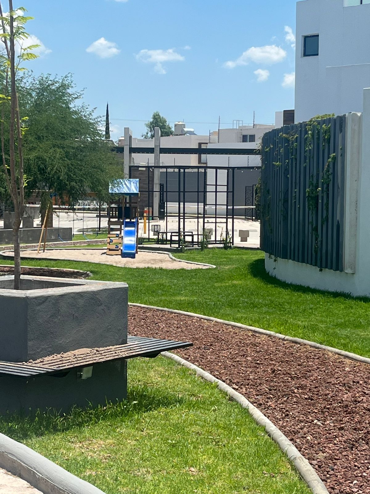 CASA en RENTA en ACACIA RESIDENCIAL, VILLA DE POZOS — Cerca de AquaSport 2000 Pozos