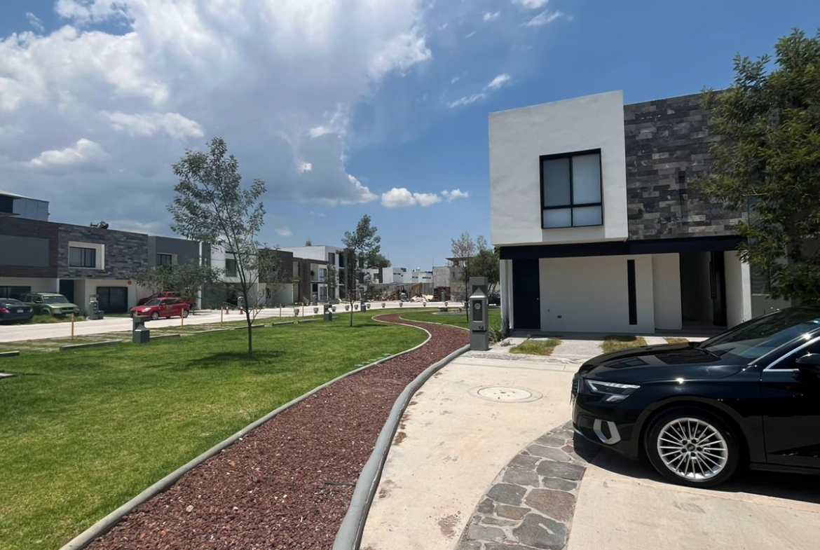 CASA en RENTA en ACACIA RESIDENCIAL, VILLA DE POZOS — Cerca de AquaSport 2000 Pozos