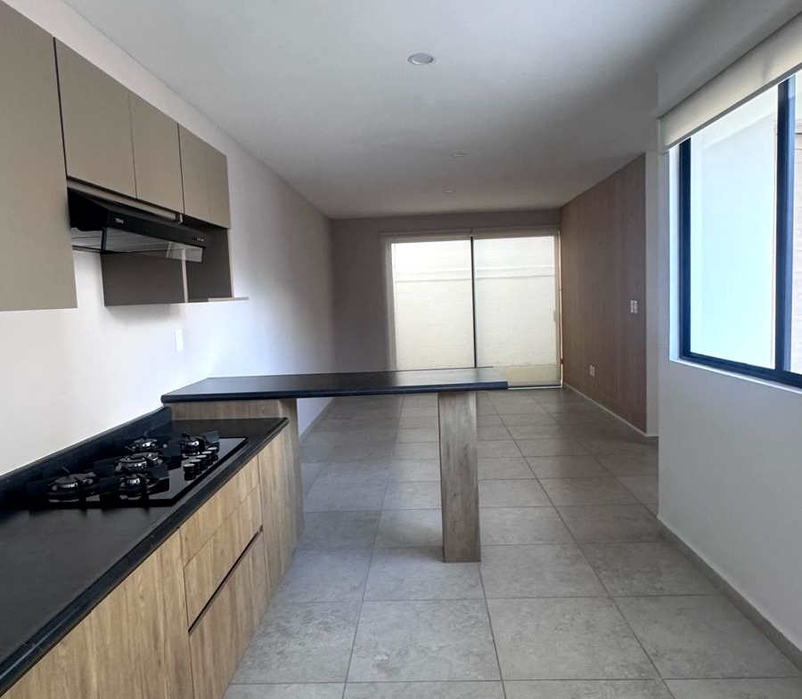CASA en RENTA en LORETTA, SOLEDAD DE GRACIANO SÁNCHEZ — BLVD. RÍO SANTIAGO, SLP.