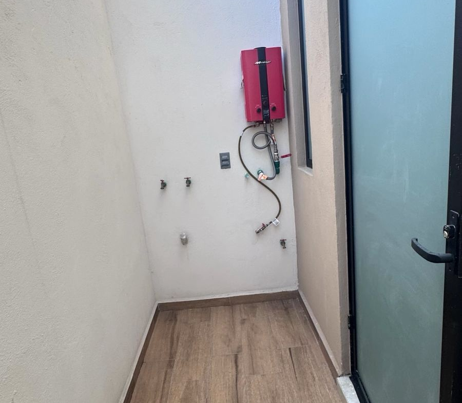 CASA en RENTA en LORETTA, SOLEDAD DE GRACIANO SÁNCHEZ — BLVD. RÍO SANTIAGO, SLP.
