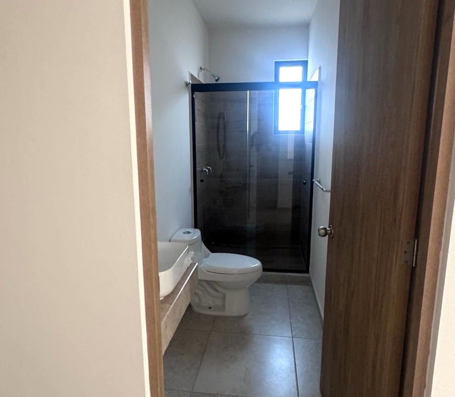 CASA en RENTA en LORETTA, SOLEDAD DE GRACIANO SÁNCHEZ — BLVD. RÍO SANTIAGO, SLP.