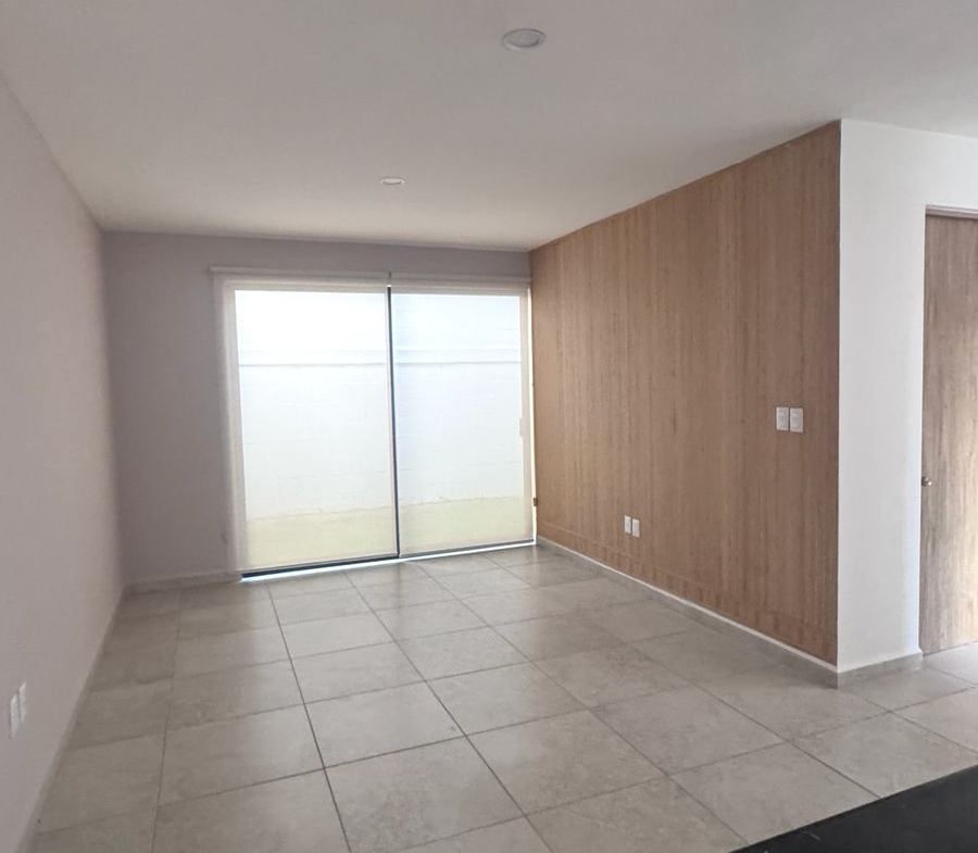 CASA en RENTA en LORETTA, SOLEDAD DE GRACIANO SÁNCHEZ — BLVD. RÍO SANTIAGO, SLP.