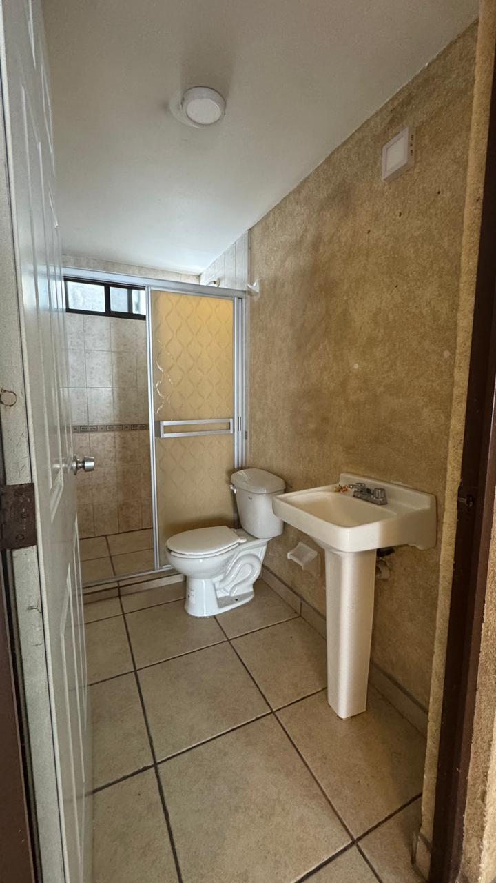 DEPARTAMENTO en RENTA en COLONIA TEQUISQUIAPAN, SAN LUIS POTOSÍ — A UNA CUADRA DEL JARDÍN DE TEQUIS, SLP.