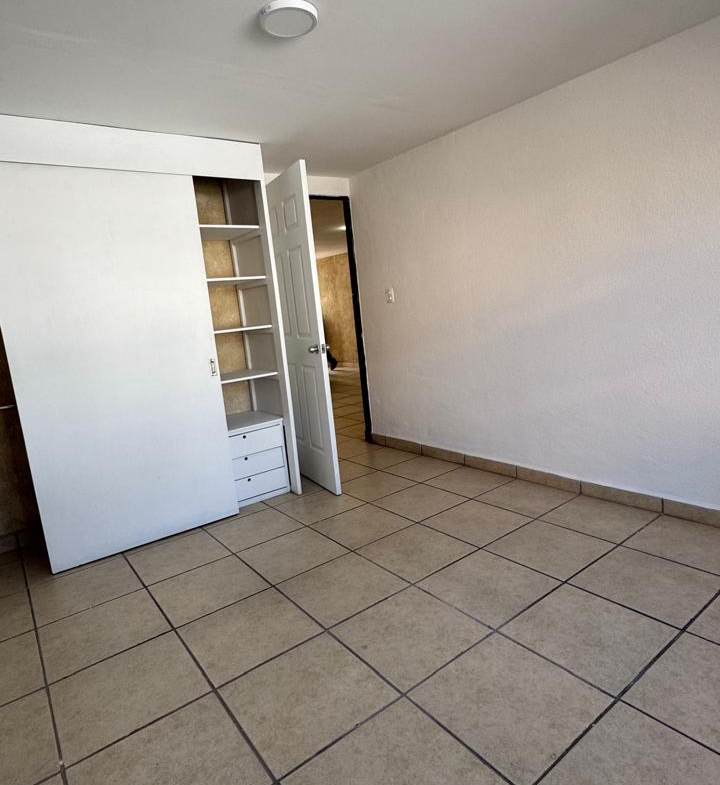 DEPARTAMENTO en RENTA en COLONIA TEQUISQUIAPAN, SAN LUIS POTOSÍ — A UNA CUADRA DEL JARDÍN DE TEQUIS, SLP.