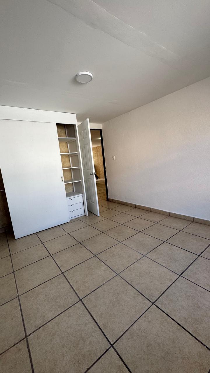 DEPARTAMENTO en RENTA en COLONIA TEQUISQUIAPAN, SAN LUIS POTOSÍ — A UNA CUADRA DEL JARDÍN DE TEQUIS, SLP.