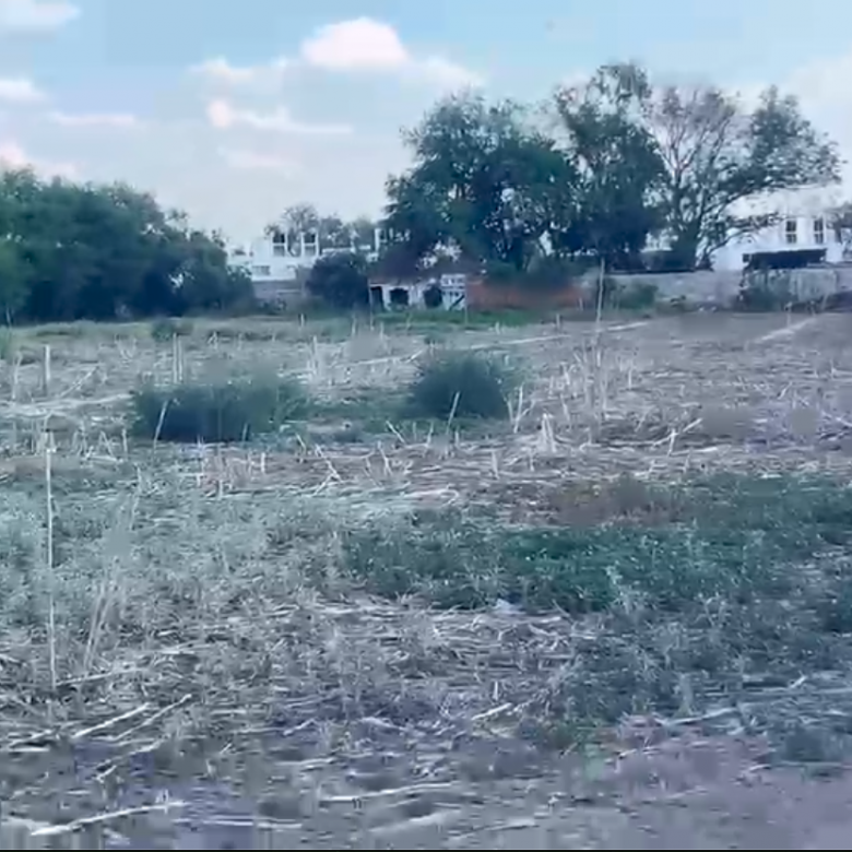 Terreno en venta en Las Cofradías, Soledad de Graciano Sánchez, SLP - Vista aérea y delimitación del lote de 6,000 m2 con pozo.