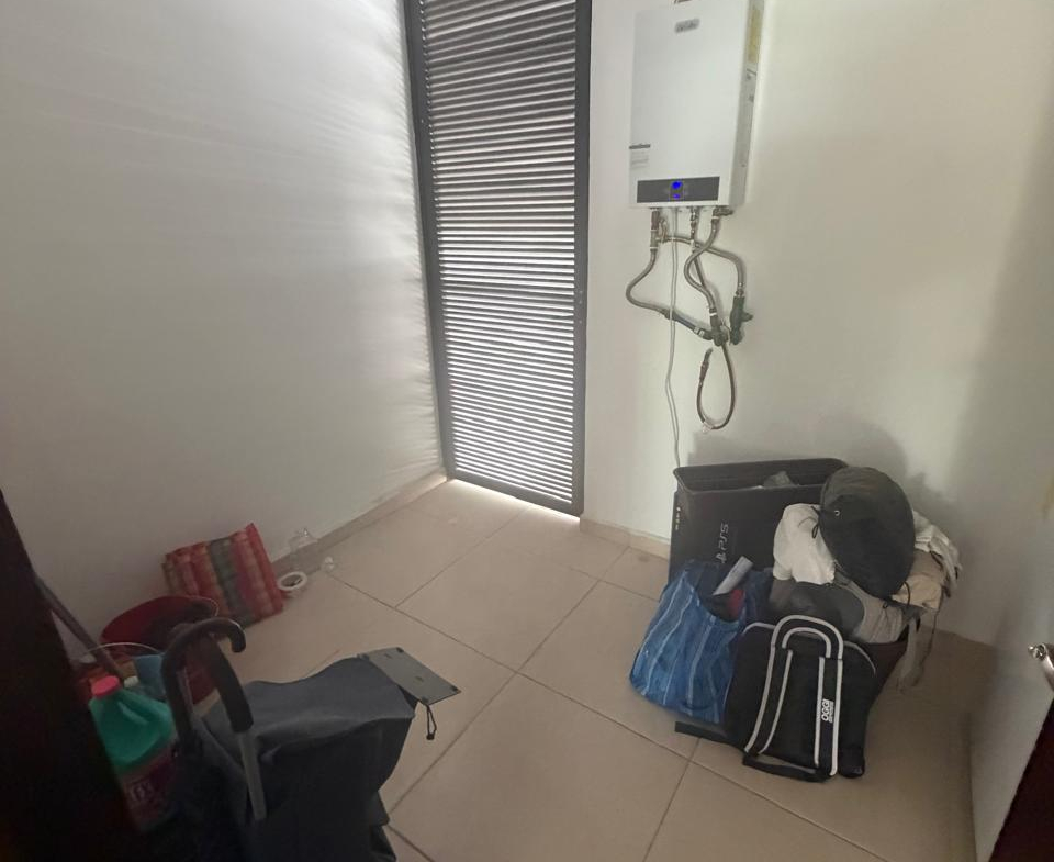 CASA en VENTA en LOMAS DE CHAPULTEPEC, SAN LUIS POTOSÍ — Cerca de Plaza The Park y Parque Tangamanga I, SLP.