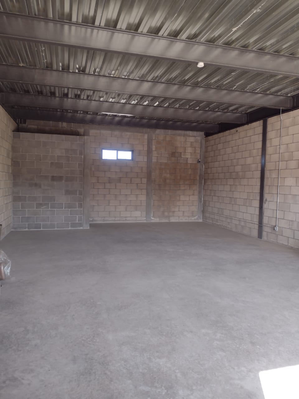 LOCAL COMERCIAL en RENTA en Av. Anillo Perif. Ote, SOLEDAD DE GRACIANO SÁNCHEZ — SLP.