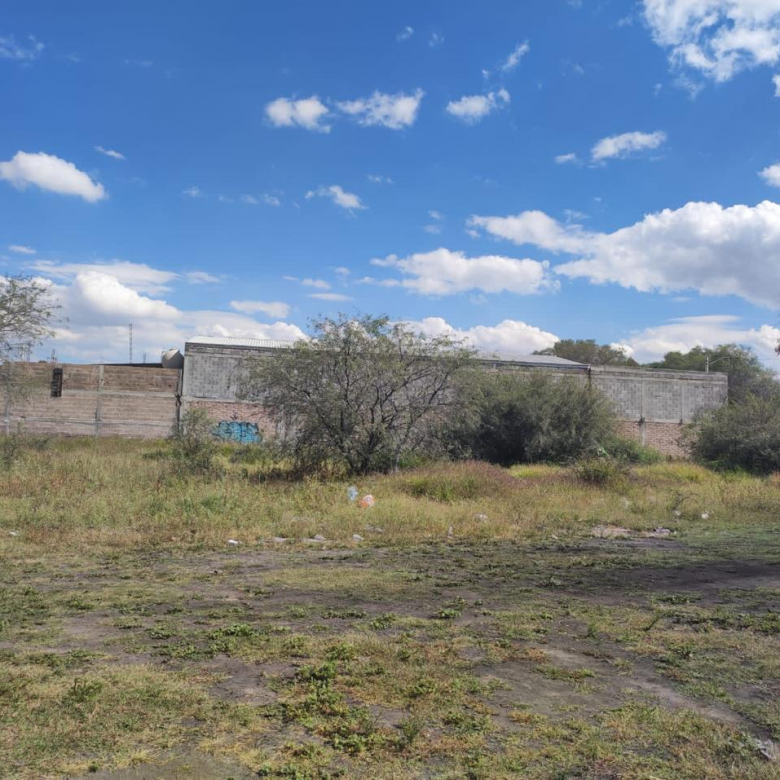 Terreno comercial en renta en Prol. Melchor Ocampo, Soledad de Graciano Sánchez, SLP - Vista del triple frente y exposición vehicular.