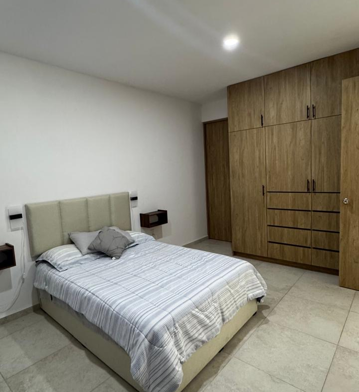 CASA en VENTA en FRACCIONAMIENTO LORETTA, SOLEDAD DE GRACIANO SÁNCHEZ — BLVD. RÍO SANTIAGO, SLP.
