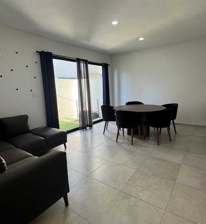 CASA en VENTA en FRACCIONAMIENTO LORETTA, SOLEDAD DE GRACIANO SÁNCHEZ — BLVD. RÍO SANTIAGO, SLP.