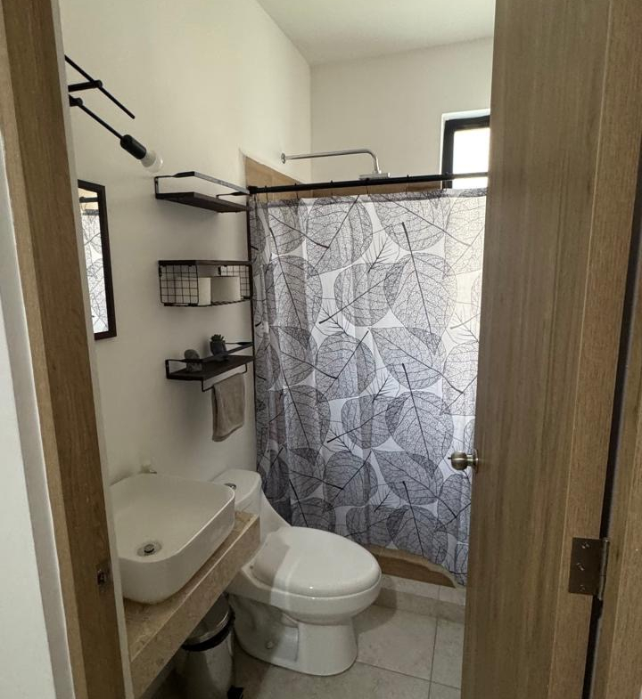 CASA en VENTA en FRACCIONAMIENTO LORETTA, SOLEDAD DE GRACIANO SÁNCHEZ — BLVD. RÍO SANTIAGO, SLP.