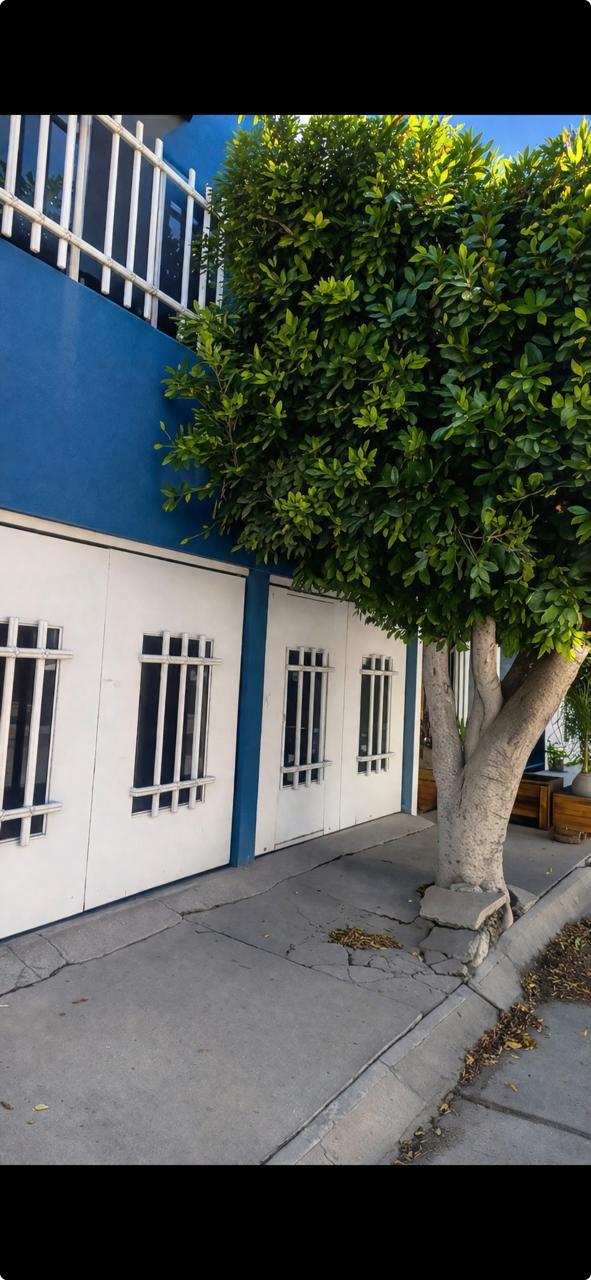 Casa en venta en Morales Saucito, San Luis Potosí, SLP - Fachada principal y acabados en privada.