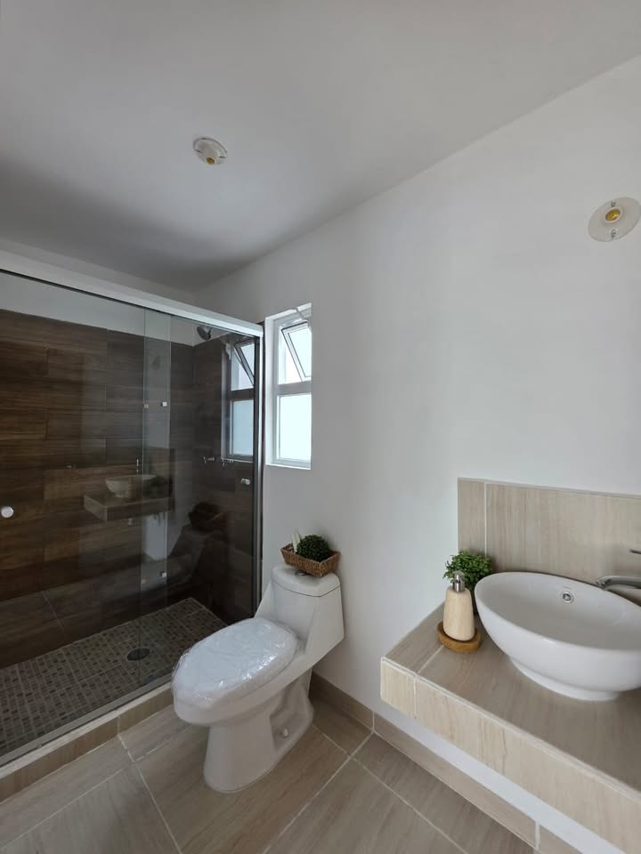 CASA en VENTA en VALLE DEL SENDERO, SOLEDAD DE GRACIANO SÁNCHEZ — La Virgen, SLP.
