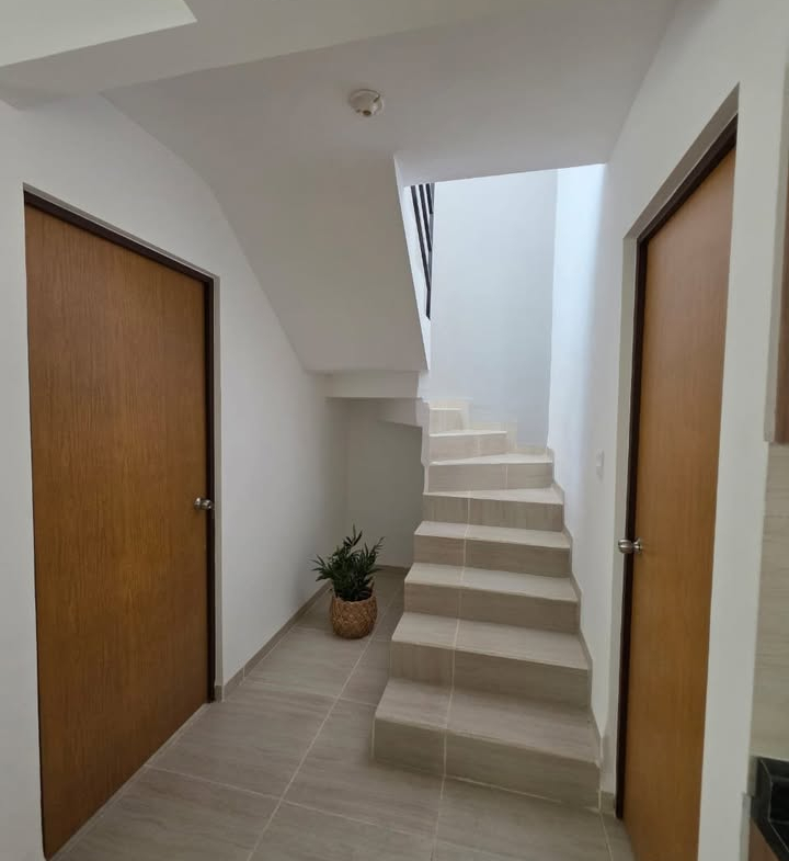 CASA en VENTA en VALLE DEL SENDERO, SOLEDAD DE GRACIANO SÁNCHEZ — La Virgen, SLP.