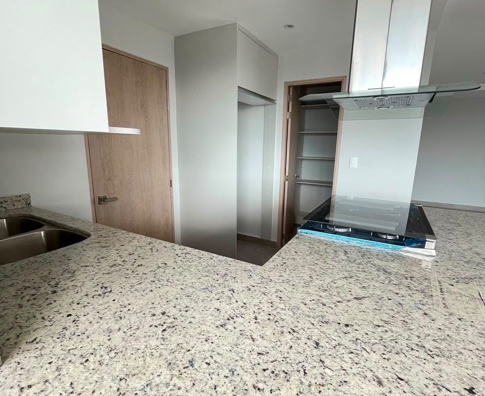 DEPARTAMENTO en RENTA en DEL PEDREGAL, SAN LUIS POTOSÍ — MIRAVISTA, SLP.