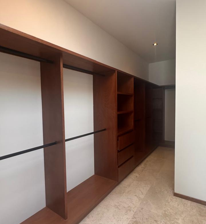 Casa en VENTA en San Ángel V, San Luis Potosí — Villa Magna, SLP.
