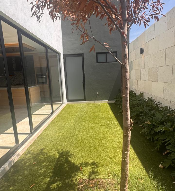 Casa en VENTA en San Ángel V, San Luis Potosí — Villa Magna, SLP.