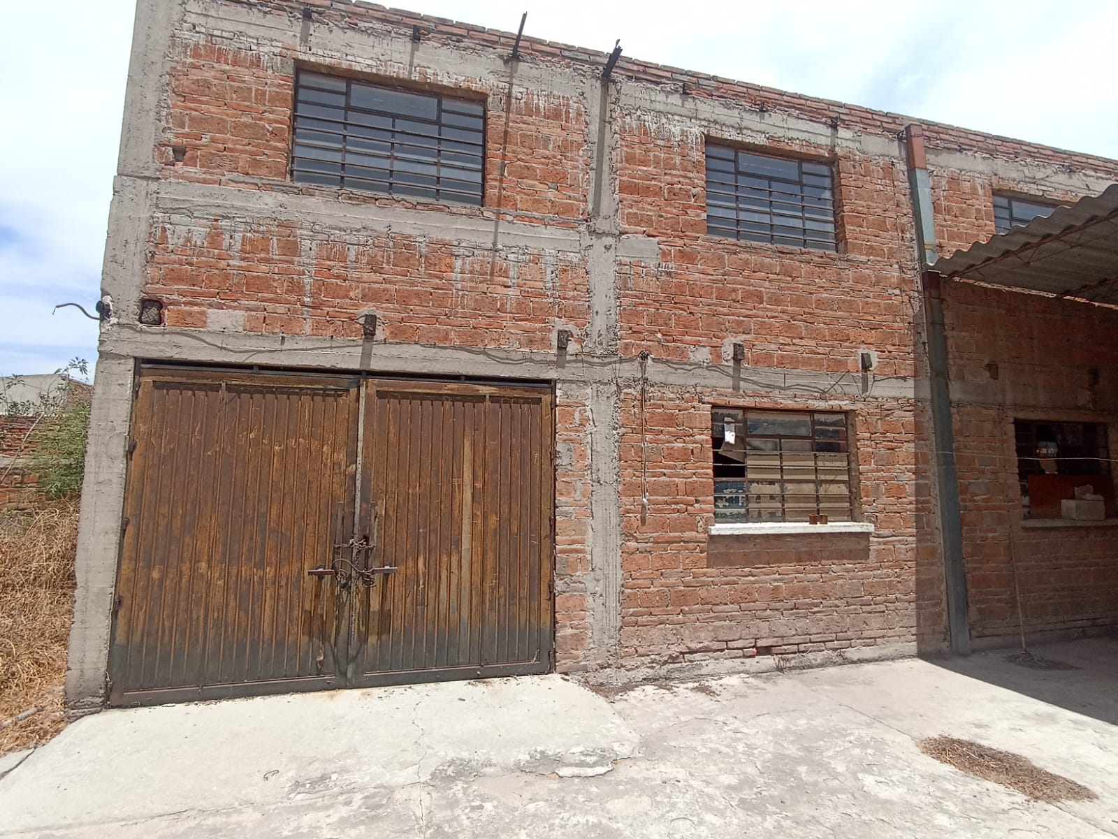 casa-venta-san-miguelito-san-luis-potosi-2 CASA en VENTA en BARRIO DE SAN MIGUELITO, SAN LUIS POTOSÍ — Por la zona Calzada de Guadalupe y Caja del Agua, SLP.