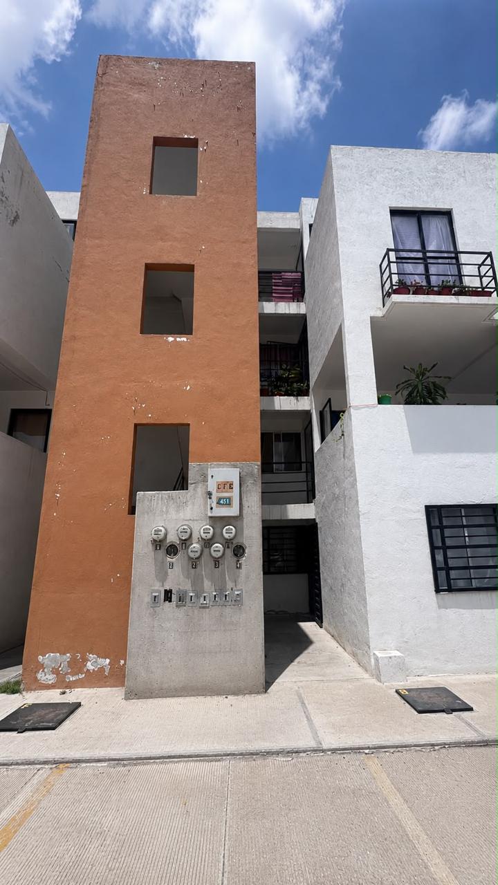 Departamento en Venta en Fraccionamiento Paseo de San Fernando, Soledad de Graciano Sánchez, SLP - Fachada principal e interiores.