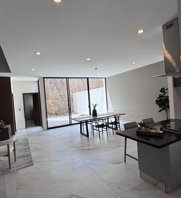 CASA en VENTA en Lomas de Chapultepec, SAN LUIS POTOSÍ — Cerca de Plaza The Park, SLP.