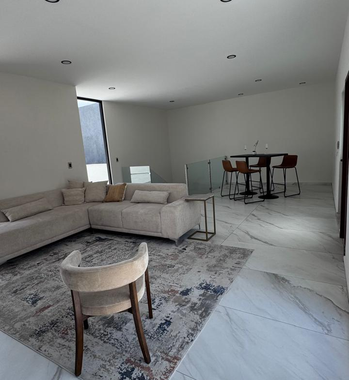CASA en VENTA en Lomas de Chapultepec, SAN LUIS POTOSÍ — Cerca de Plaza The Park, SLP.