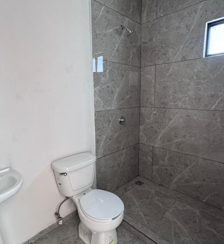 CASA en VENTA en Lomas de Chapultepec, SAN LUIS POTOSÍ — Cerca de Plaza The Park, SLP.