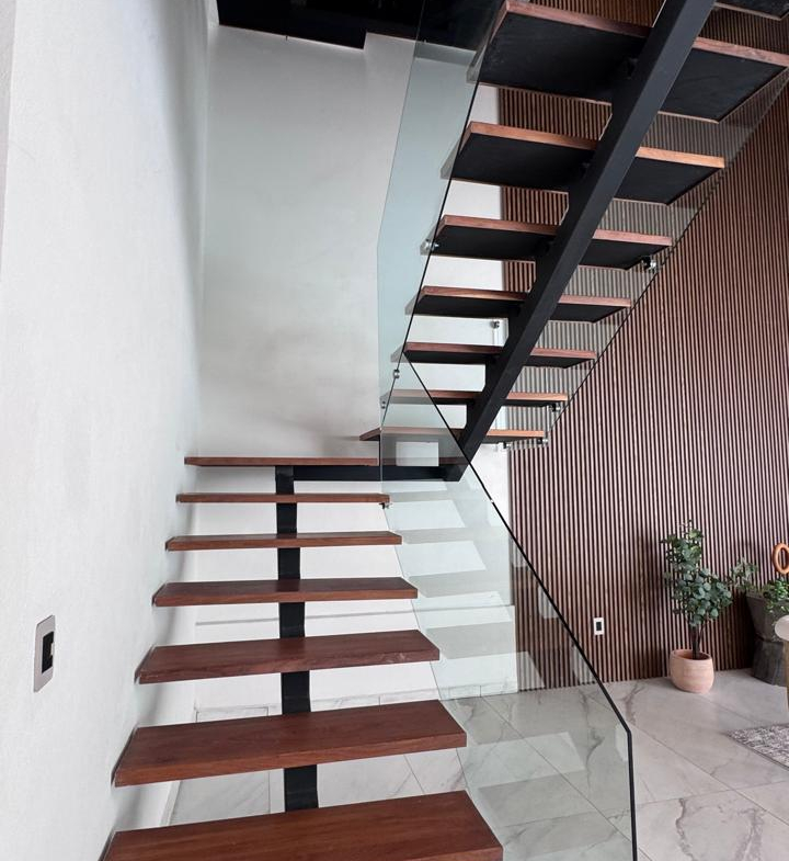 CASA en VENTA en Lomas de Chapultepec, SAN LUIS POTOSÍ — Cerca de Plaza The Park, SLP.