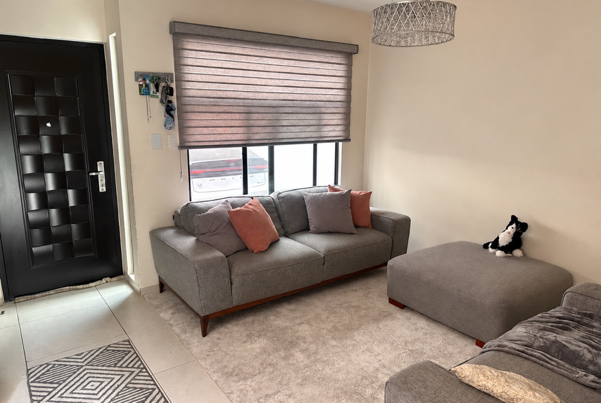 CASA en VENTA en PRIVADA AMANECER, ALBORADA RESIDENCIAL — CERCA DE CALLE DEL DESIERTO Y ANILLO PERIFÉRICO, SLP.