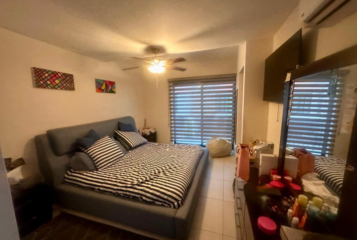 CASA en VENTA en PRIVADA AMANECER, ALBORADA RESIDENCIAL — CERCA DE CALLE DEL DESIERTO Y ANILLO PERIFÉRICO, SLP.