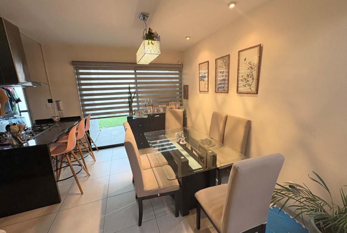 CASA en VENTA en PRIVADA AMANECER, ALBORADA RESIDENCIAL — CERCA DE CALLE DEL DESIERTO Y ANILLO PERIFÉRICO, SLP.