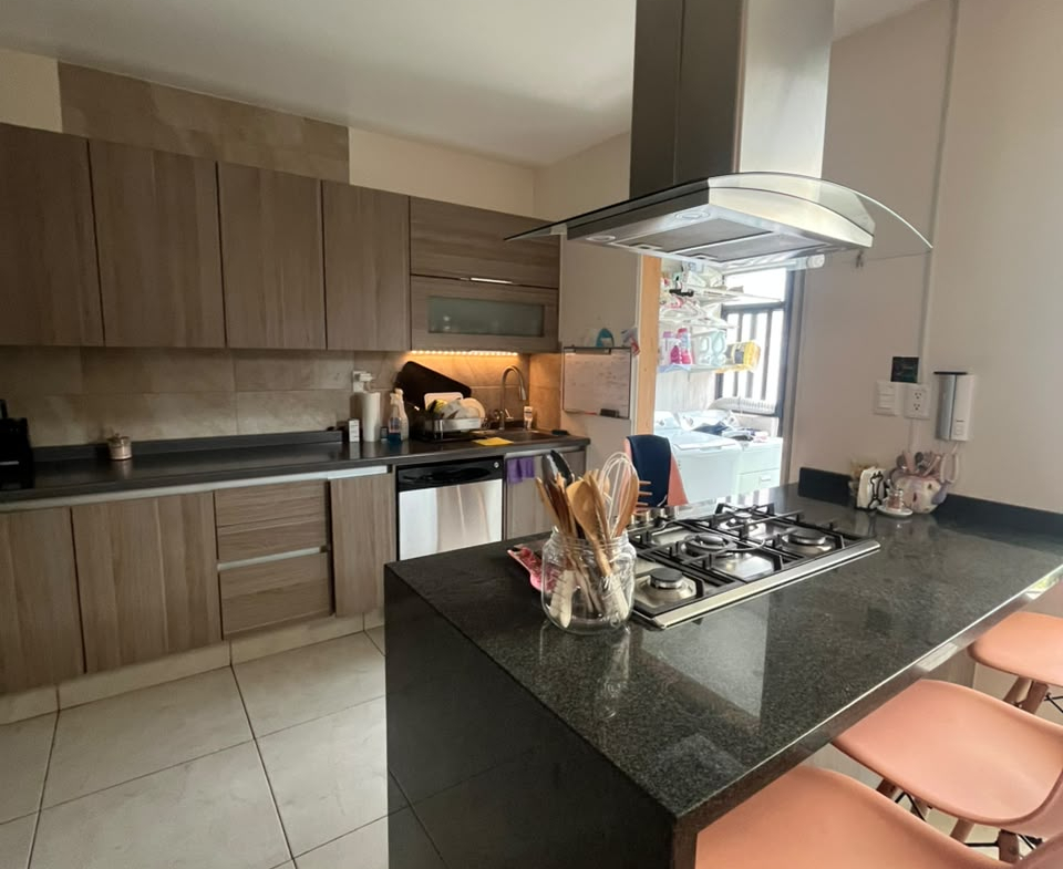 CASA en VENTA en PRIVADA AMANECER, ALBORADA RESIDENCIAL — CERCA DE CALLE DEL DESIERTO Y ANILLO PERIFÉRICO, SLP.