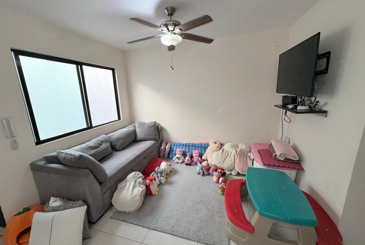 CASA en VENTA en PRIVADA AMANECER, ALBORADA RESIDENCIAL — CERCA DE CALLE DEL DESIERTO Y ANILLO PERIFÉRICO, SLP.