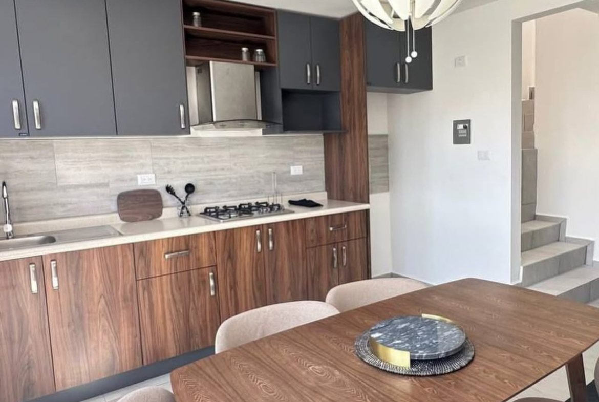 CASA en VENTA en RESIDENCIAL MONEET, SAN LUIS POTOSÍ — FRENTE A PUERTA REAL, SLP.