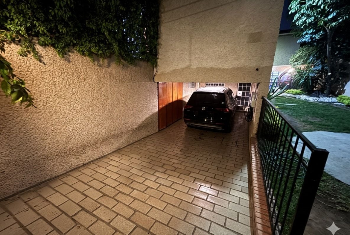 CASA en RENTA en VIRREYES, SAN LUIS POTOSÍ — Cerca de Av. Salvador Nava, SLP.