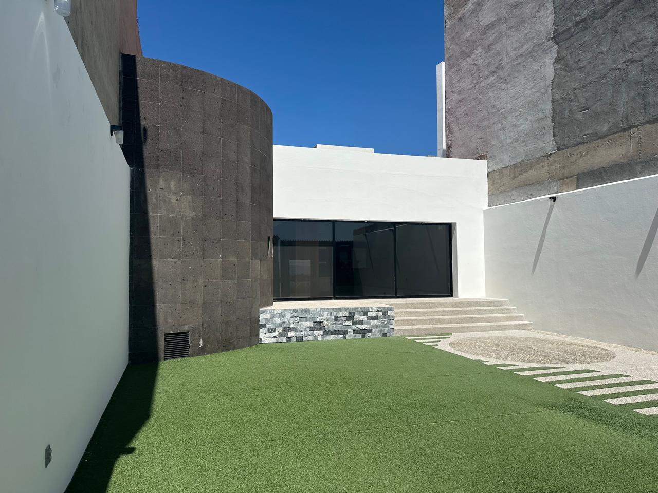 CASA en VENTA en VILLA MAGNA, SAN LUIS POTOSÍ — ACCESO A ANILLO PERIFÉRICO, SLP.