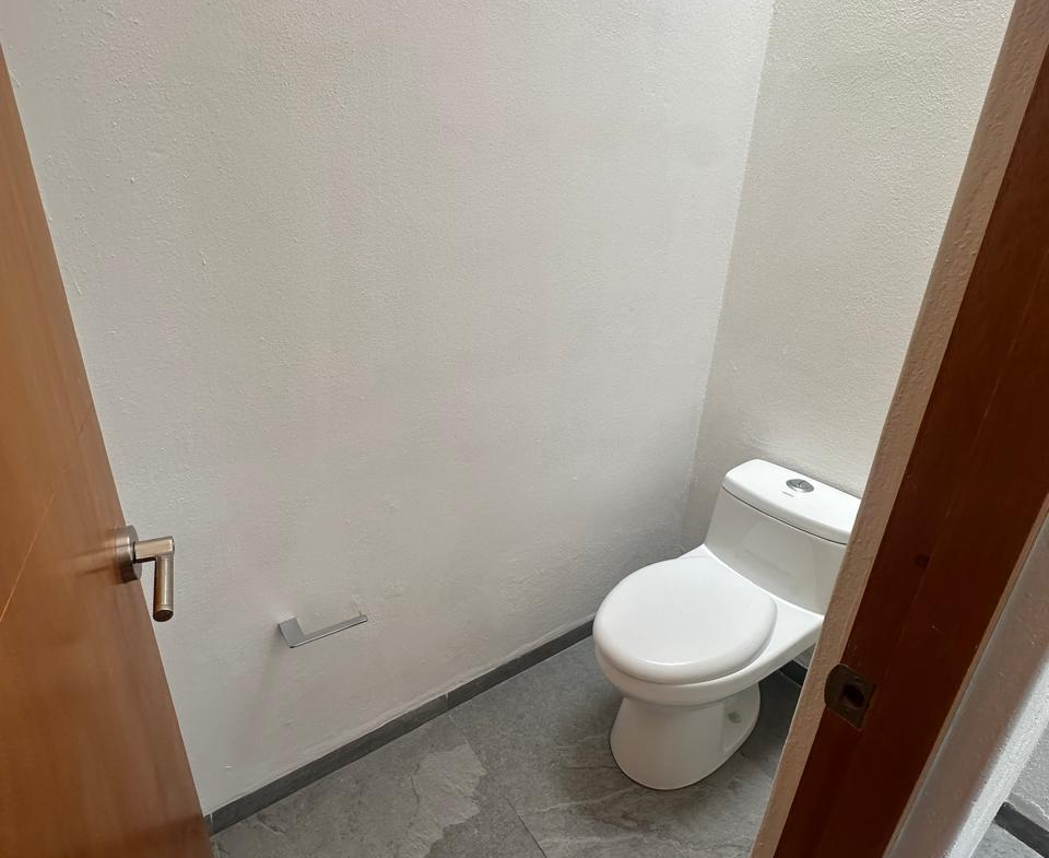 CASA en VENTA en VILLA MAGNA, SAN LUIS POTOSÍ — ACCESO A ANILLO PERIFÉRICO, SLP.